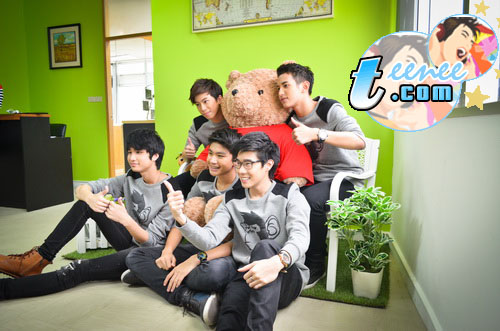 5 หนุ่มบอยแบนด์ “Mad Monkeys” @ TEENEE.COM