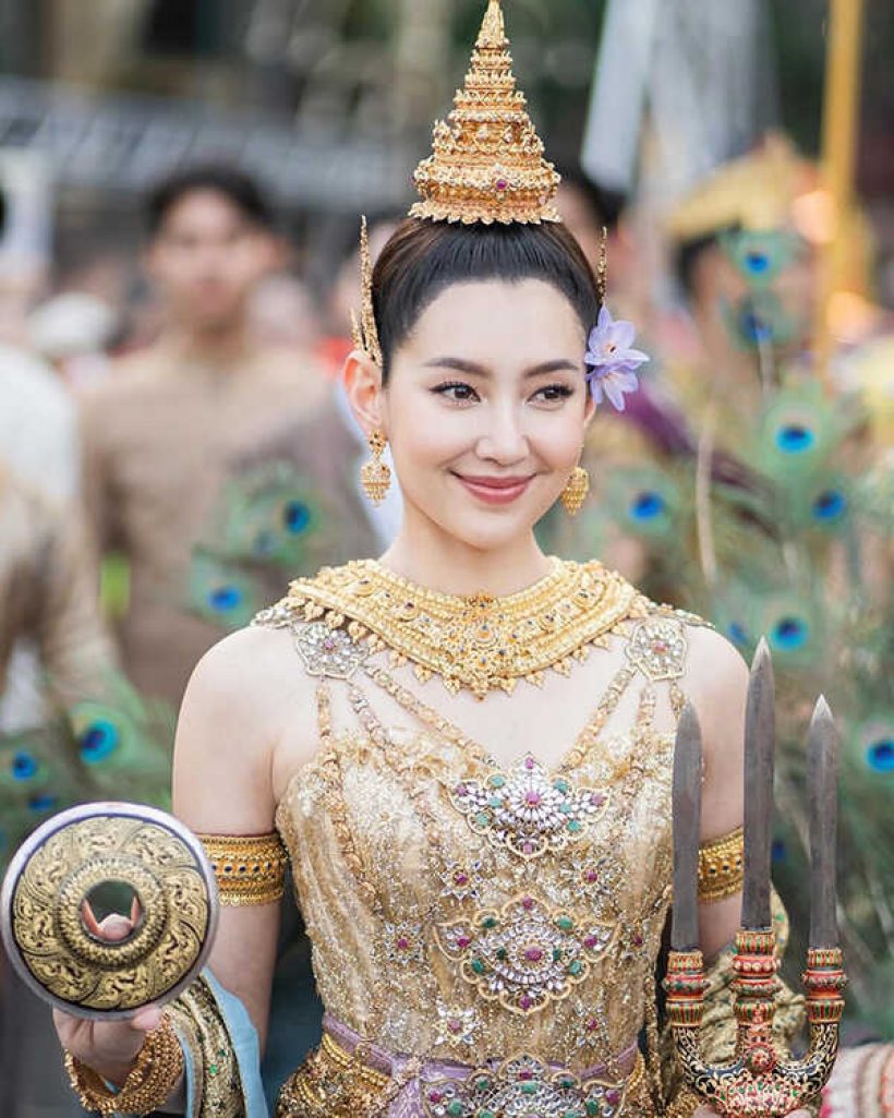 มัดรวมลุค เบลล่า ยืนหนึ่งตำแหน่งนางสงกรานต์3ปีสวยจึ้งไม่หยุด