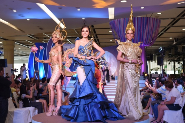 สวยอลังเวอร์!! ฝ้าย นำทีม Miss Grand Thailand ในชุดแฟชั่นโชว์ผ้าไทย