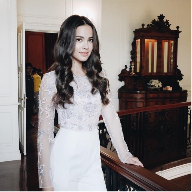 สวยจนตะลึง!  ญาญ่า ในชุดลูกไม้ สง่างามมาก