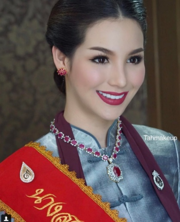 สาวสวยเดินเฉิดฉายบนเวที นางงามพระประแดง พอดูใกล้ๆ ไม่น่าเชื่อ เธอคือนางแบบดัง ที่มาอำลาตำแหน่ง!