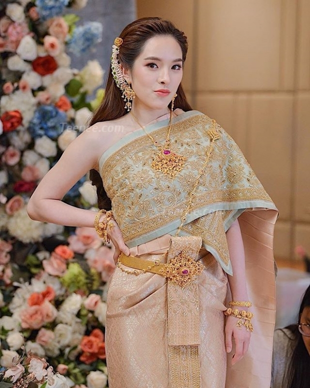 ประเดิมสงกรานต์!  “ปันปัน สุทัตตา”  ใส่ชุดไทยครั้งแรกรับสงกรานต์ปี 62 ชาวเน็ตไฟเขียวผ่าน