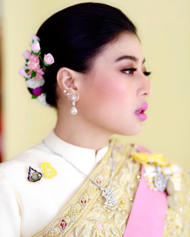 ทรงพระสิริโฉม พระองค์สิริวัณณวรีฯ เสด็จพระราชพิธี ในฉลองพระองค์ชุดไทยบรมพิมาน