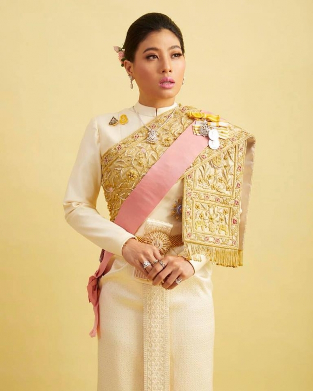 ทรงพระสิริโฉม พระองค์สิริวัณณวรีฯ เสด็จพระราชพิธี ในฉลองพระองค์ชุดไทยบรมพิมาน