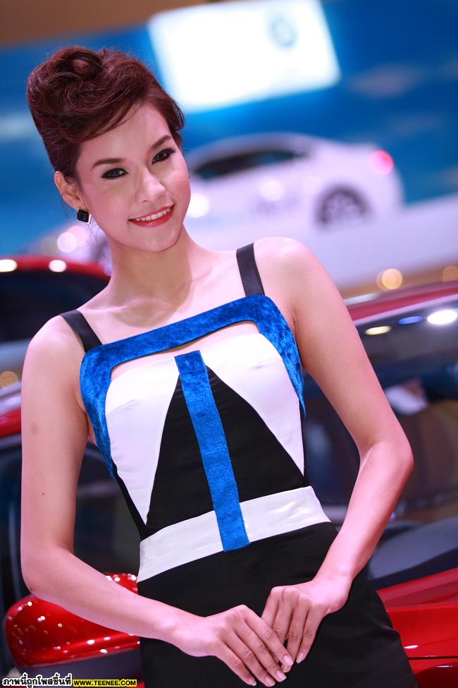 พริตตี้จาก BMW ขาวอึ๋ม เจิดสุด