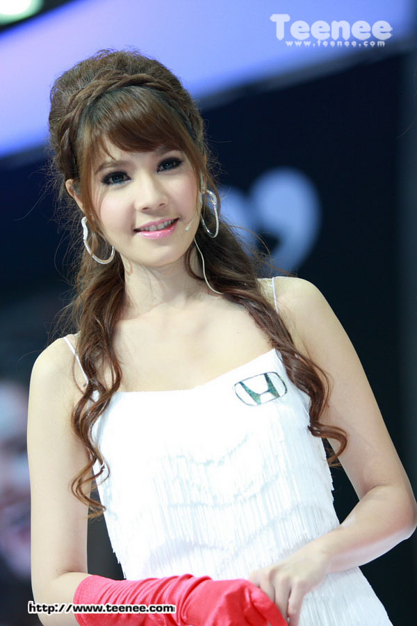 พริตตี้สาวสวย จากค่าย "Honda"