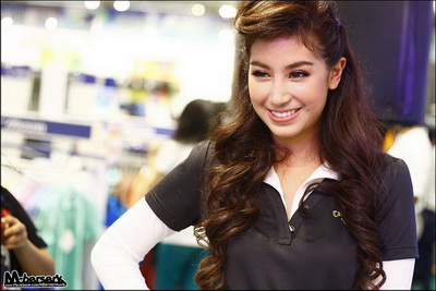 สองสาว มินท์ + คิมเบอรี่ @Super Sport Golf Fair 2011