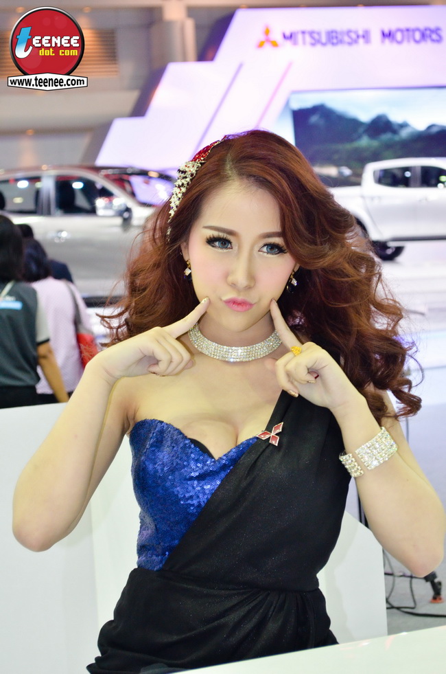 สวยแบ๊ว! โดนใจ กับสาวสวยจาก Mitsubishi