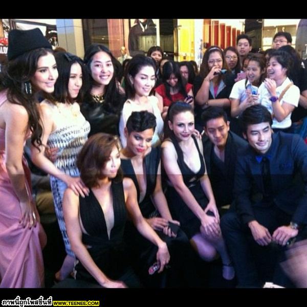 ดารา+นางเเบบรับรางวัลWomens Health Awards 2012