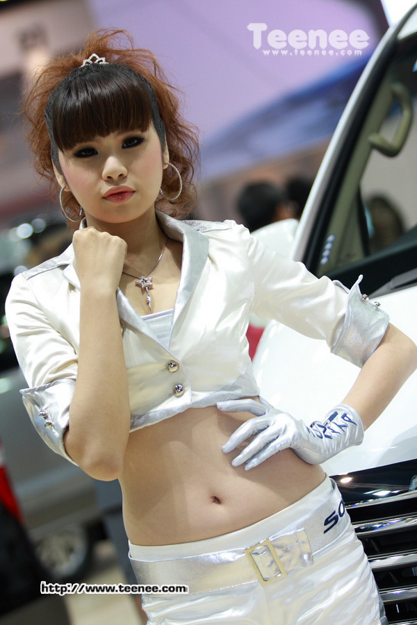 พริตตี้สาวสวยจากค่าย " Hyundai"