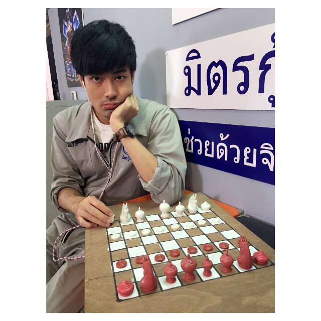 หน่อง ธนา