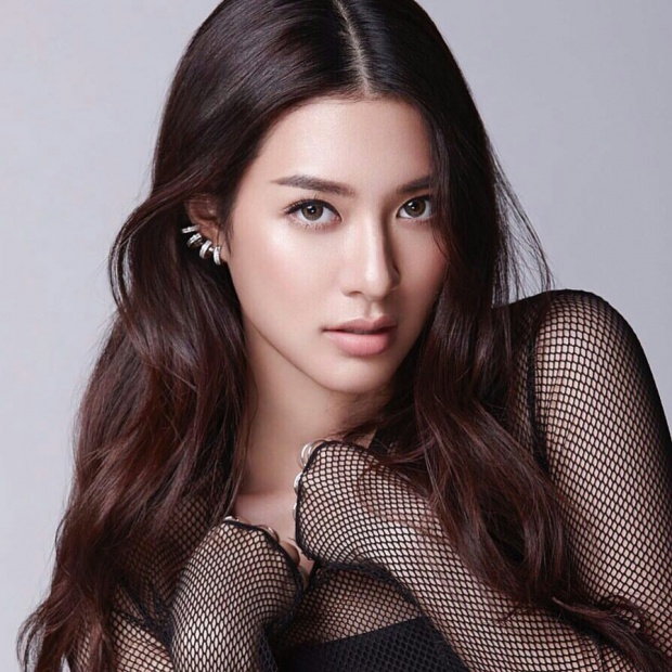 มิว นิษฐา อวดความสวยกระแทกใจ ขึ้นปกMarie Claire