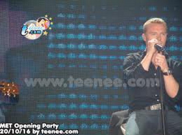 Ranan Keating โชว์เสียงเพลง งาน MET The Opening Party