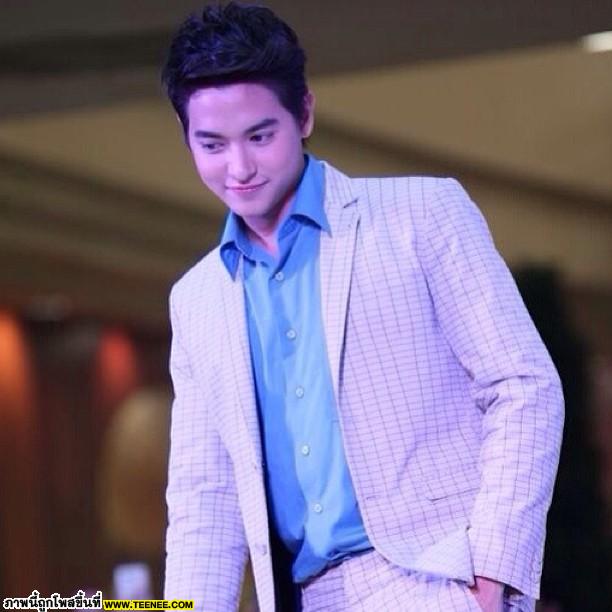 คุณชาย เจมส์ จิรายุ หล่อจังเลยพ่อคุณ