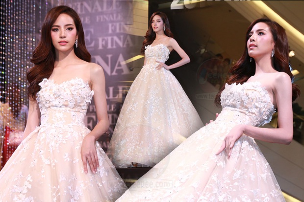 ออร่าจับ ณิชา สวยหวานขึ้นตาในชุดแต่งงาน