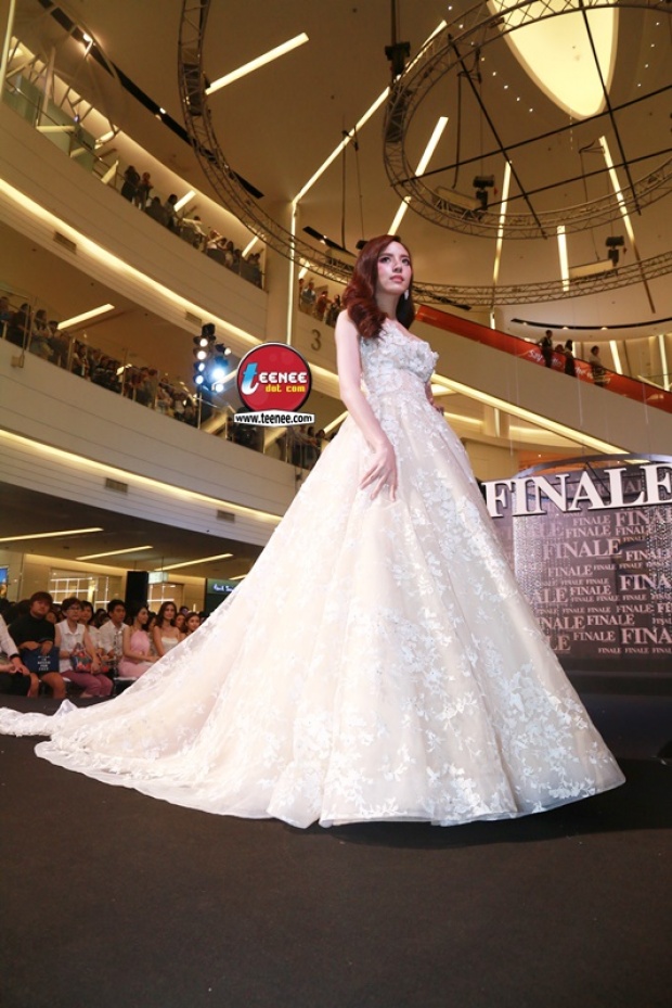 ออร่าจับ ณิชา สวยหวานขึ้นตาในชุดแต่งงาน