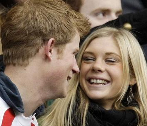 ภาพ Chelsy Davy เพื่อนสาวคนสนิทของเจ้าชายเฮนรี่