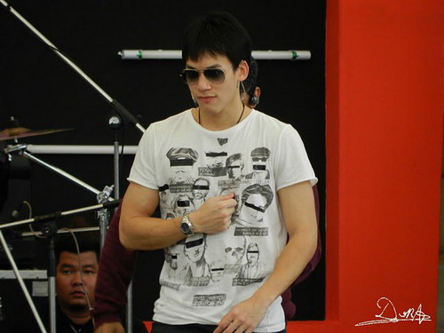  บี้ the star กับท่าทางฮาๆแต่น่ารัก