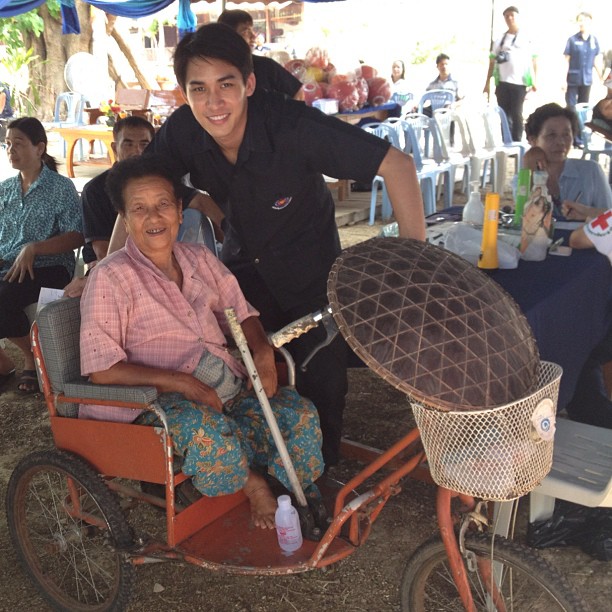 คุณหมอ สุดหล่อ ขวัญใจสาวๆ หมอก้อง สรวิทย์ 