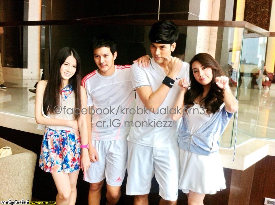 บอม ธนิน กับลีลาหวดลูกเทนนิส