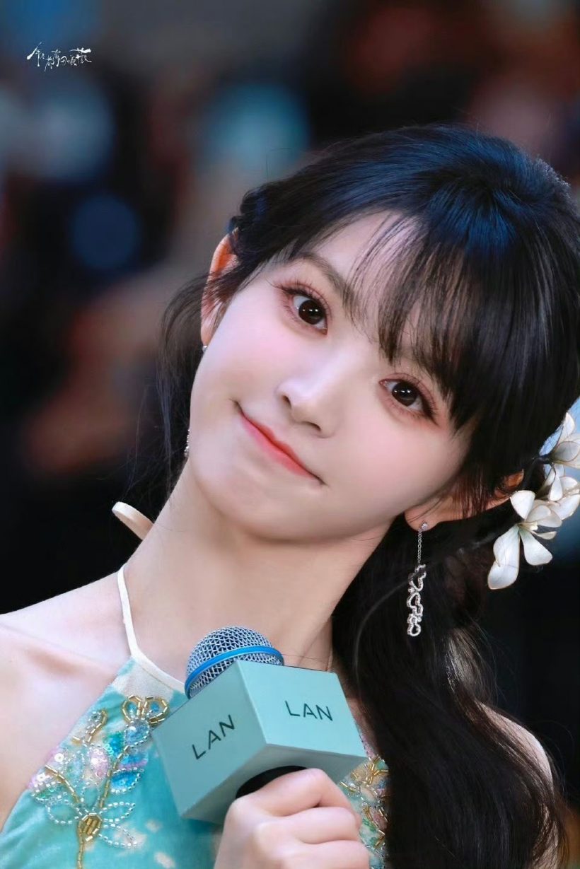 ห้างเเตกครั้งเเรก! ผู้คนนับหมื่น เเห่มาชมความสวยนางเอกสุดฮอต