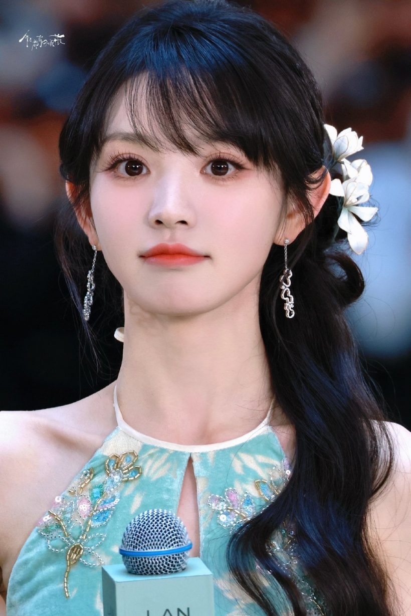 ห้างเเตกครั้งเเรก! ผู้คนนับหมื่น เเห่มาชมความสวยนางเอกสุดฮอต