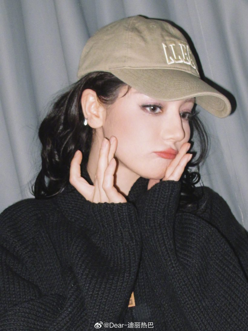 ลือสะพัด ซุปตาร์สาว โบกมือลาค่ายดัง ปิดฉาก 13 ปี