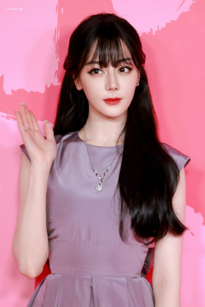 เเฟนๆเซ็ง! ตี๋ลี่เร่อปา โดนสะกัดดาวรุ่ง อดไปเเฟชั่นวีคกระทันหัน