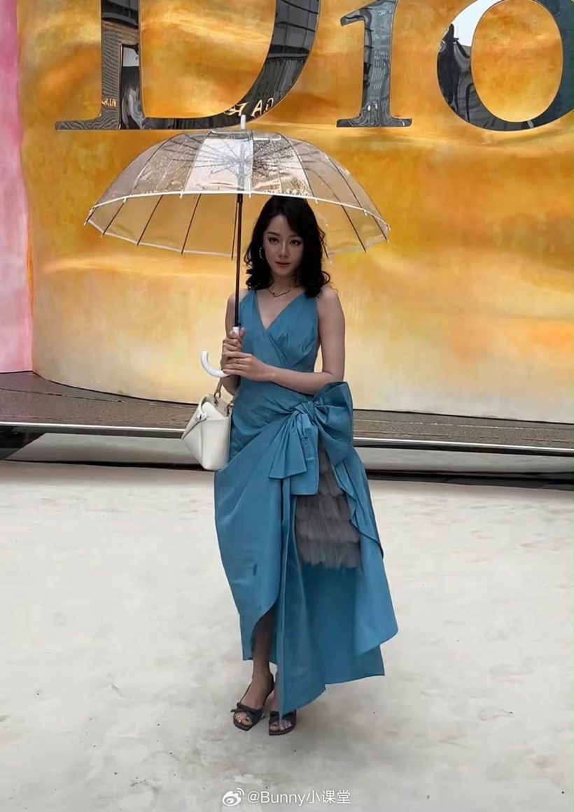 เเฟนๆเดือดจัด ใครเเต่งหน้าให้ ตี๋ลี่เร่อปา ผม-ชุด ก็ไม่โอเค