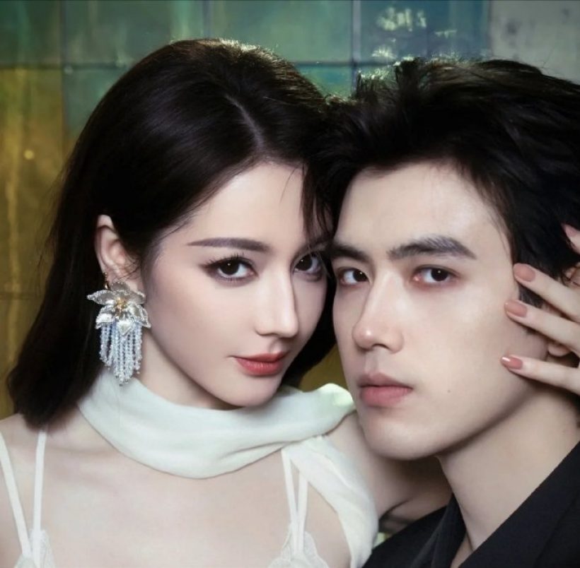 ชาวเน็ตเปิดหลักฐานชัดๆ ลือ ตี๋ลี่เร่อปา เดตพระเอกรุ่นน้อง