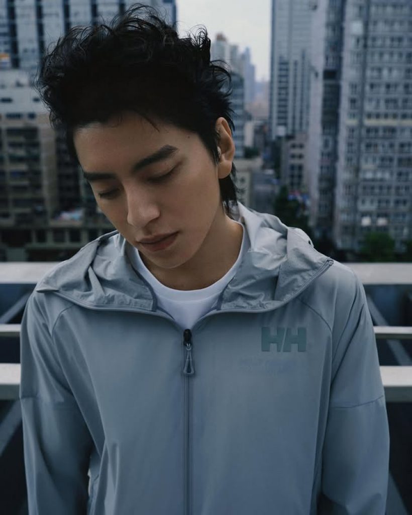 หนีทหารแล้วไง!? ดาราหนุ่ม มีแฟนคนสวยเคียงข้างไม่ห่าง!