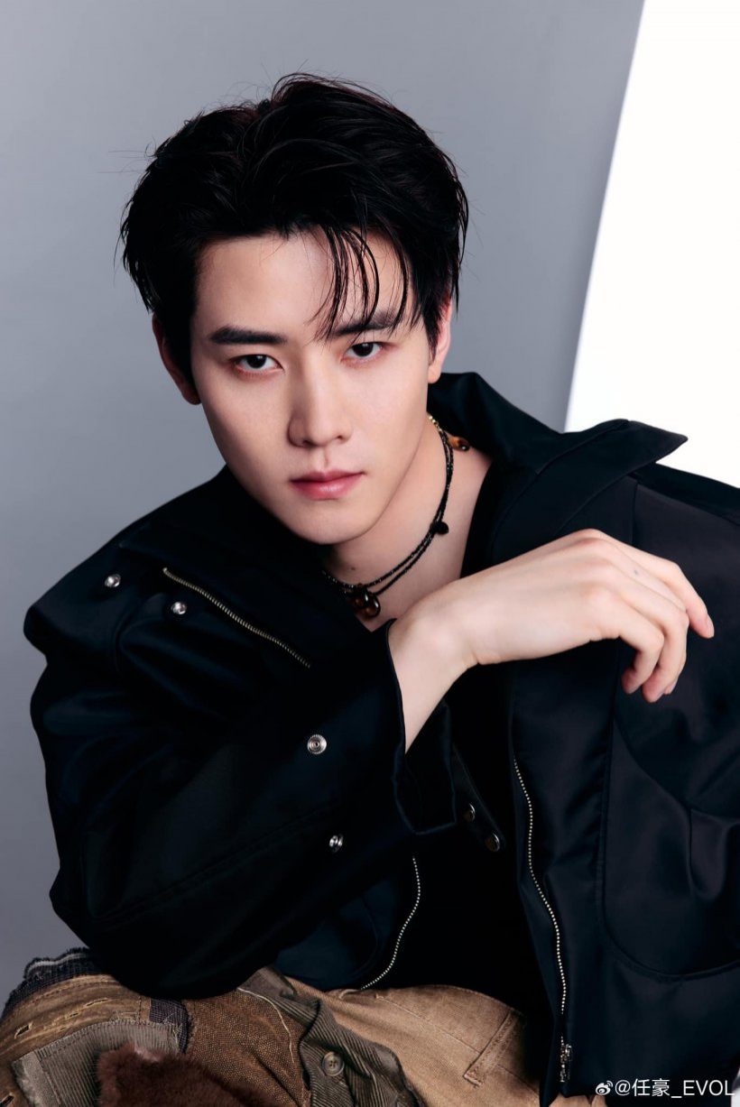 เปิดภาพวัยเด็กพระเอกดัง พิสูจน์เเล้วหล่อเเบบไร้ศัลยกรรม