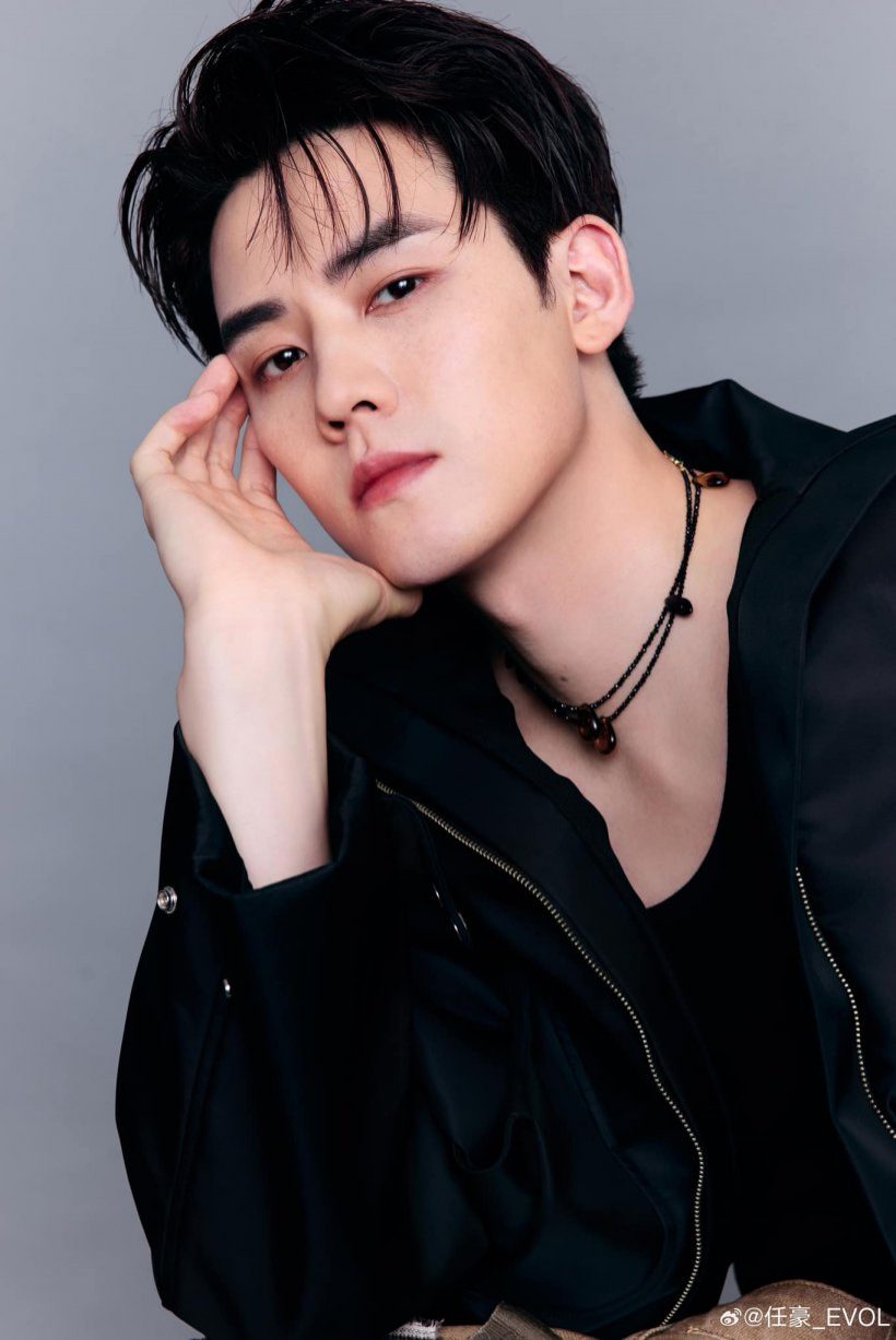 เปิดภาพวัยเด็กพระเอกดัง พิสูจน์เเล้วหล่อเเบบไร้ศัลยกรรม