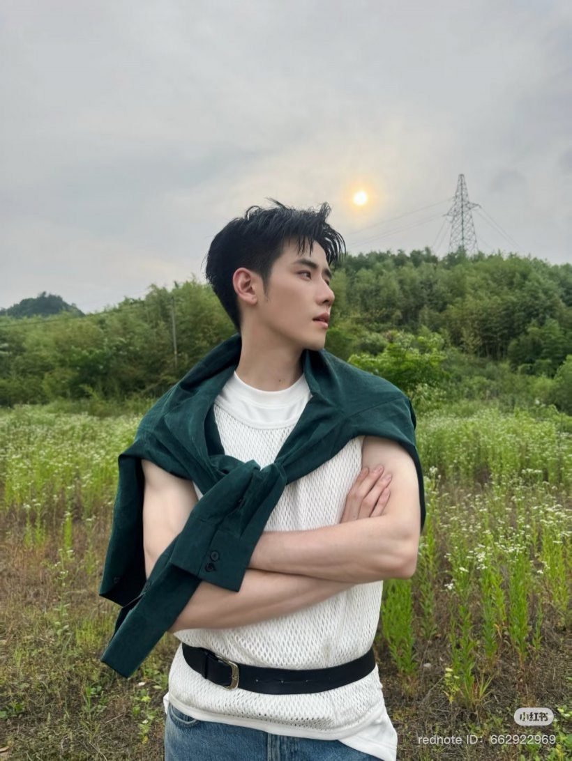 เปิดภาพวัยเด็กพระเอกดัง พิสูจน์เเล้วหล่อเเบบไร้ศัลยกรรม