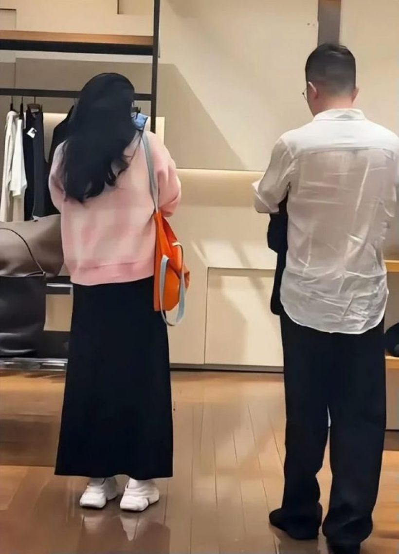จับตาด่วนๆ!ครองโสดมานาน ล่าสุดนางเอกตัวแม่ควงคู่หนุ่มปริศนาที่ญี่ปุ่น!