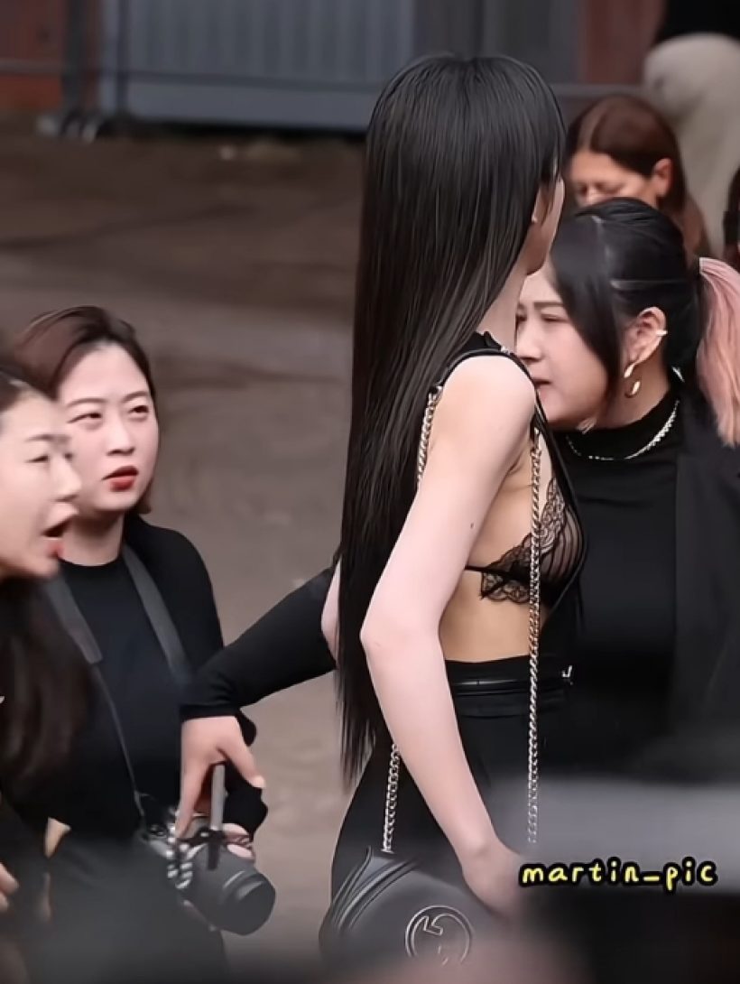 ชาวเน็ตเปิดนาทีโดนเถียนซีเว่ย ตก ยิ้มทีมีละลาย