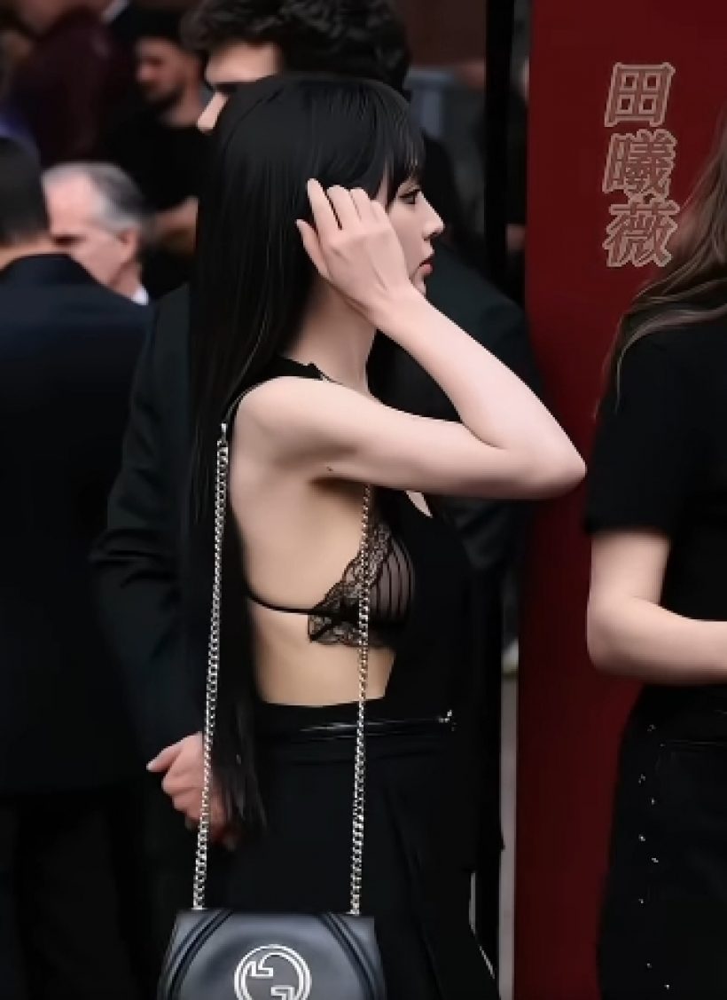 ชาวเน็ตเปิดนาทีโดนเถียนซีเว่ย ตก ยิ้มทีมีละลาย