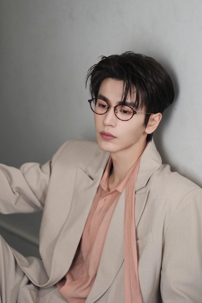 จางหลิงเฮ่อ พิสูจน์ความปัง ทำยอดขายเเว่นทะลุ 100 ล้านใน1วัน!