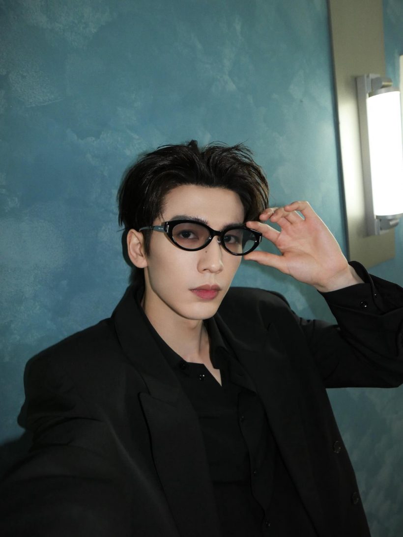 จางหลิงเฮ่อ พิสูจน์ความปัง ทำยอดขายเเว่นทะลุ 100 ล้านใน1วัน!