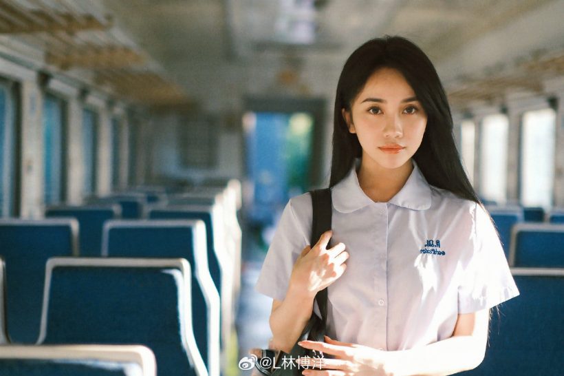 OMG! นางเอกจีนตัวท็อปใส่ชุดนักเรียนไทย สวยคม soft power ขั้นสุด