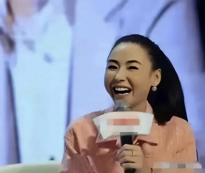 ชาวเน็ตอึ้ง! นางเอกตัวเเม่ หน้าล่าสุดเปลี่ยนไปเยอะเลย