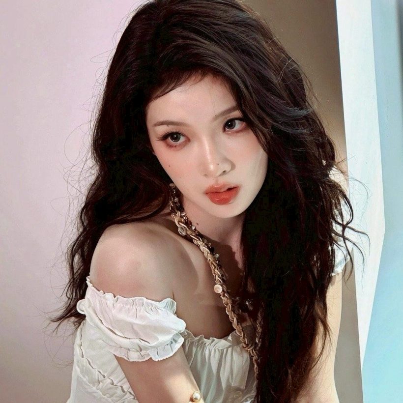 ดูกันให้ชัด! นางเอกดัง โชว์หน้าสด หลังโดนจับผิดเรื่องศัลยกรรม