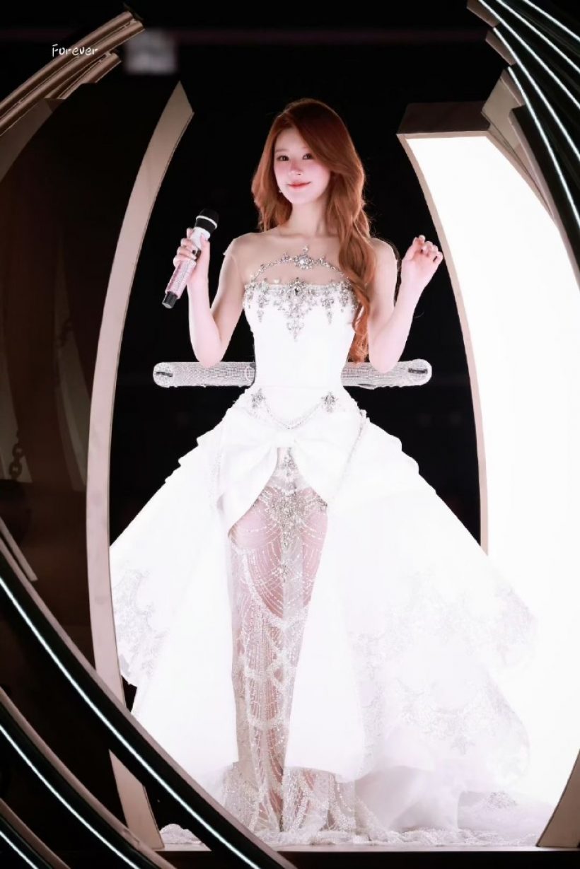 เก็บตกบรรยากาศมีตติ้ง จ้าวลู่ซือ เฉิดฉายหวนสู่วงการอีกครั้ง