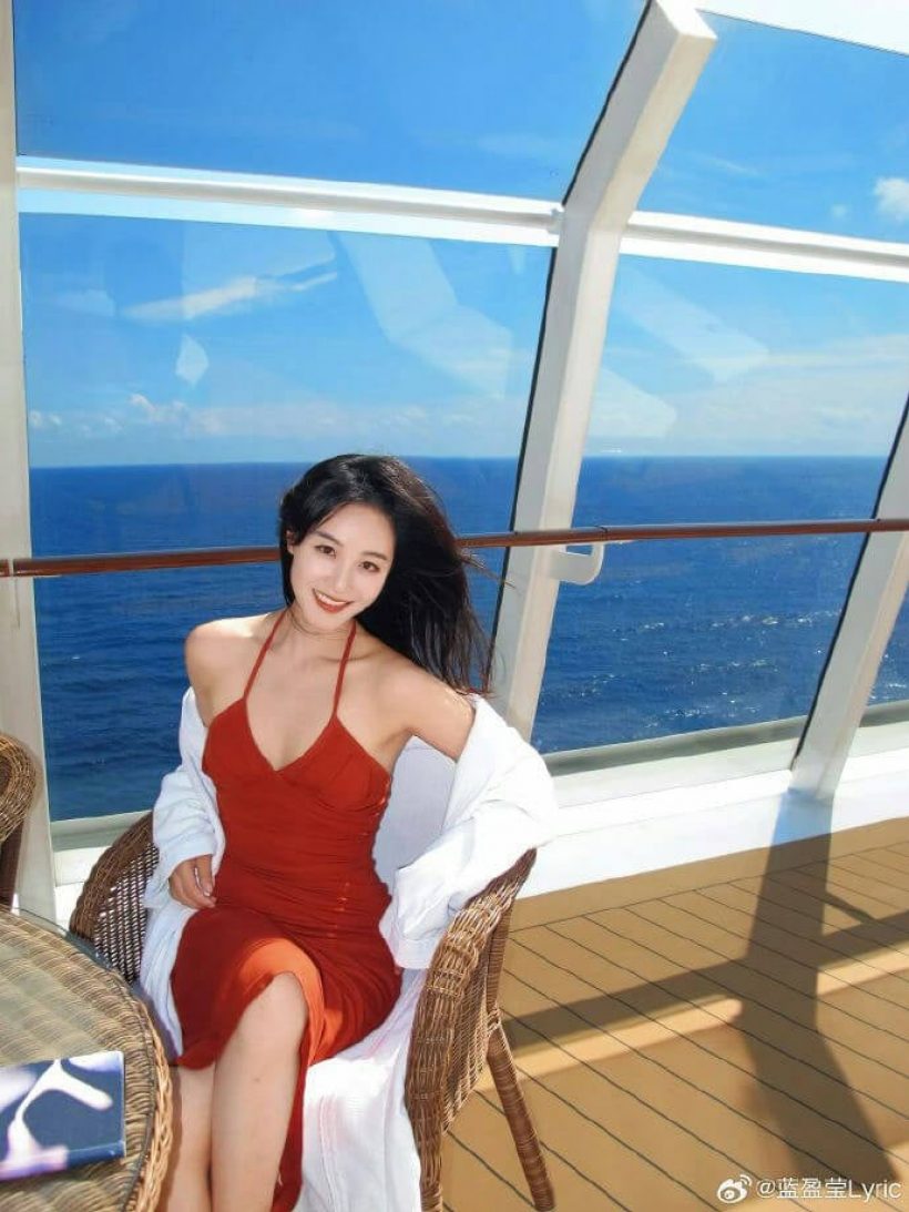 โสดมา 4 ปี...มูฟออนแล้ว?นางเอกตัวแม่ ถูกแฉควงหนุ่มปริศนา!