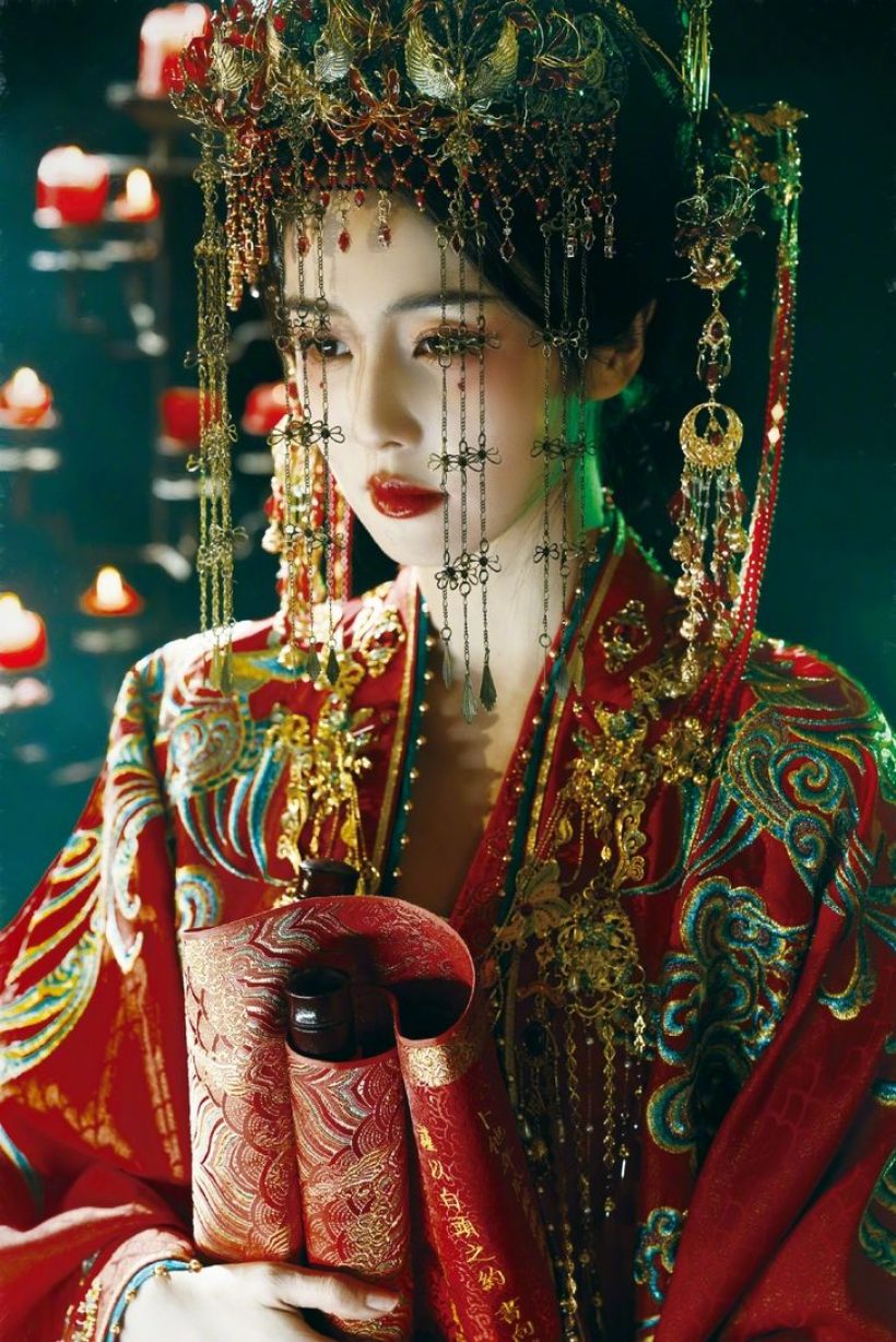 ไป๋ลู่ เปิดตัวซีรีส์ใหม่ ลุคเจ้าสาวผี สวยฮือฮา AI ก็ทำไม่ได้