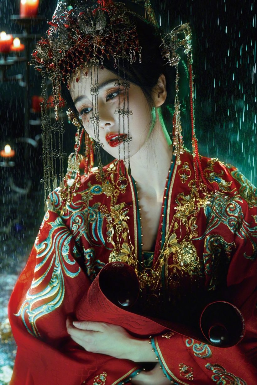 ไป๋ลู่ เปิดตัวซีรีส์ใหม่ ลุคเจ้าสาวผี สวยฮือฮา AI ก็ทำไม่ได้