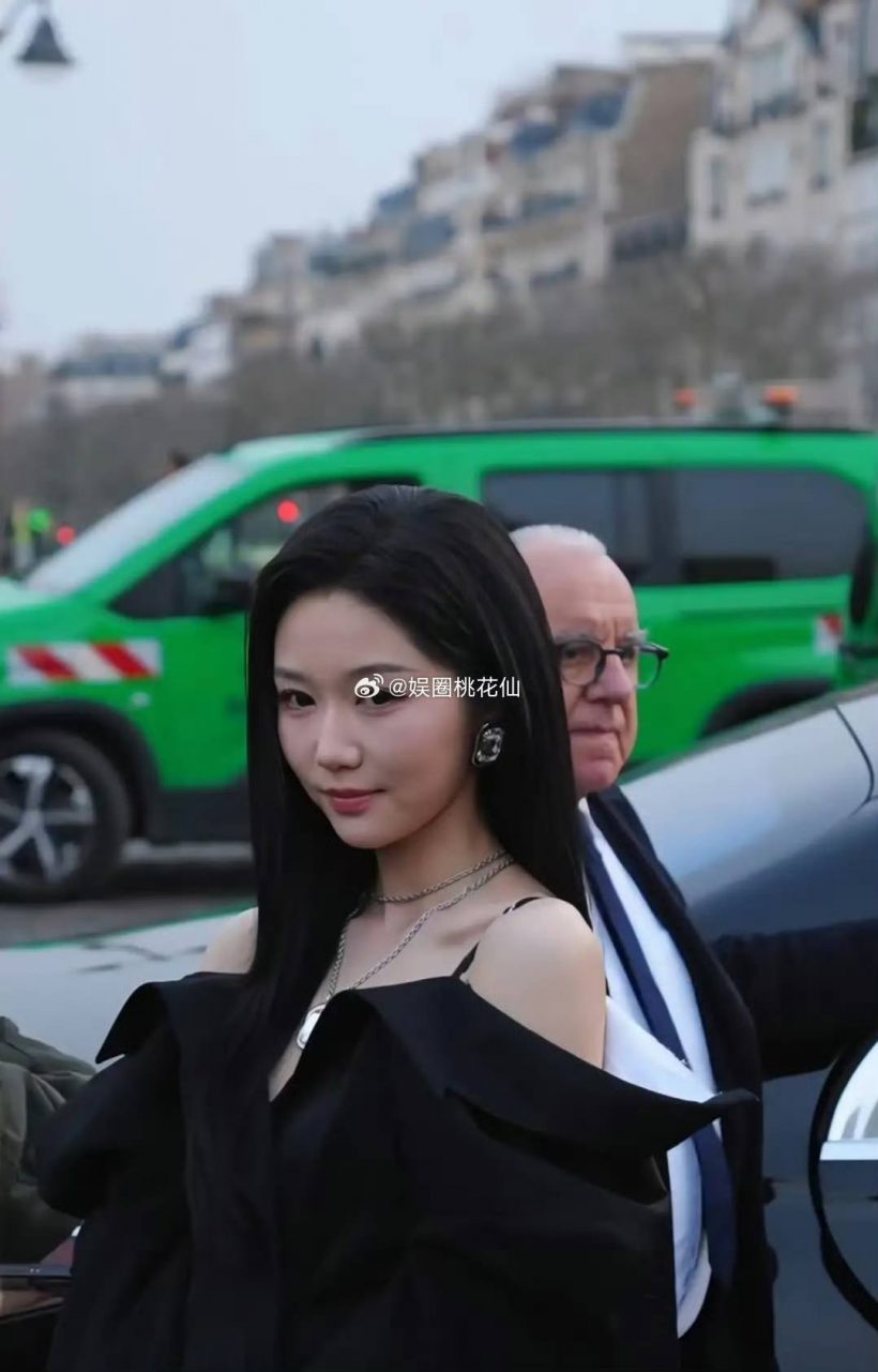 ชาวเน็ตจับโป๊ะ! นางเอกซีรีส์ดัง เจอแฉไม่มีบัตรเชิญไปเเฟชั่นวีค