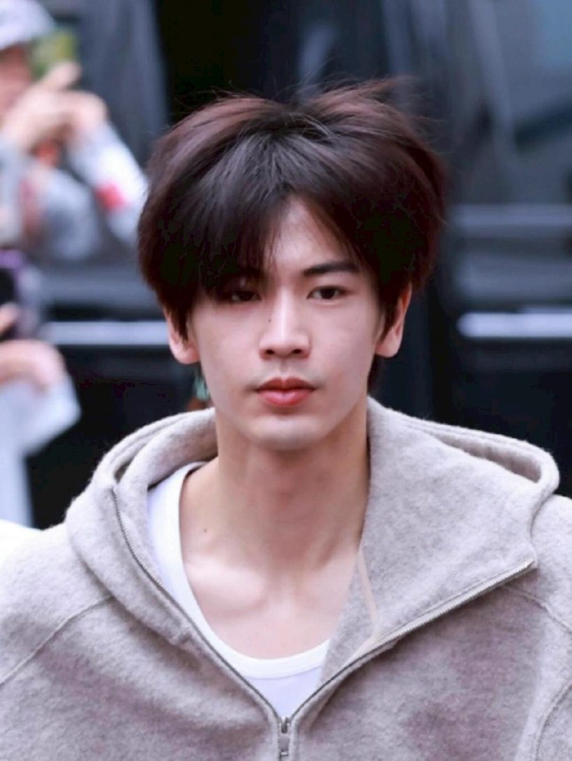 โซเชียลเเทบเเตก! เเชร์กันสนั่นภาพหน้าสด จางหลิงเฮ่อ