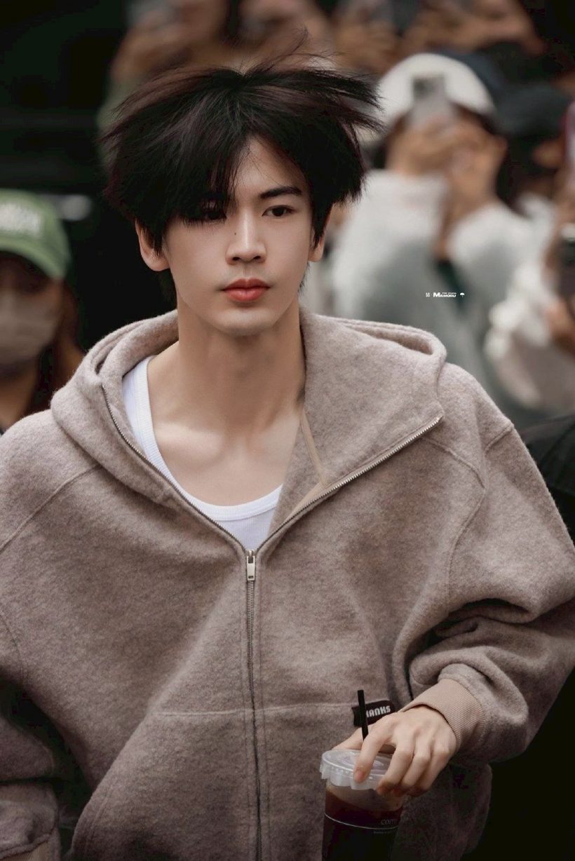 โซเชียลเเทบเเตก! เเชร์กันสนั่นภาพหน้าสด จางหลิงเฮ่อ