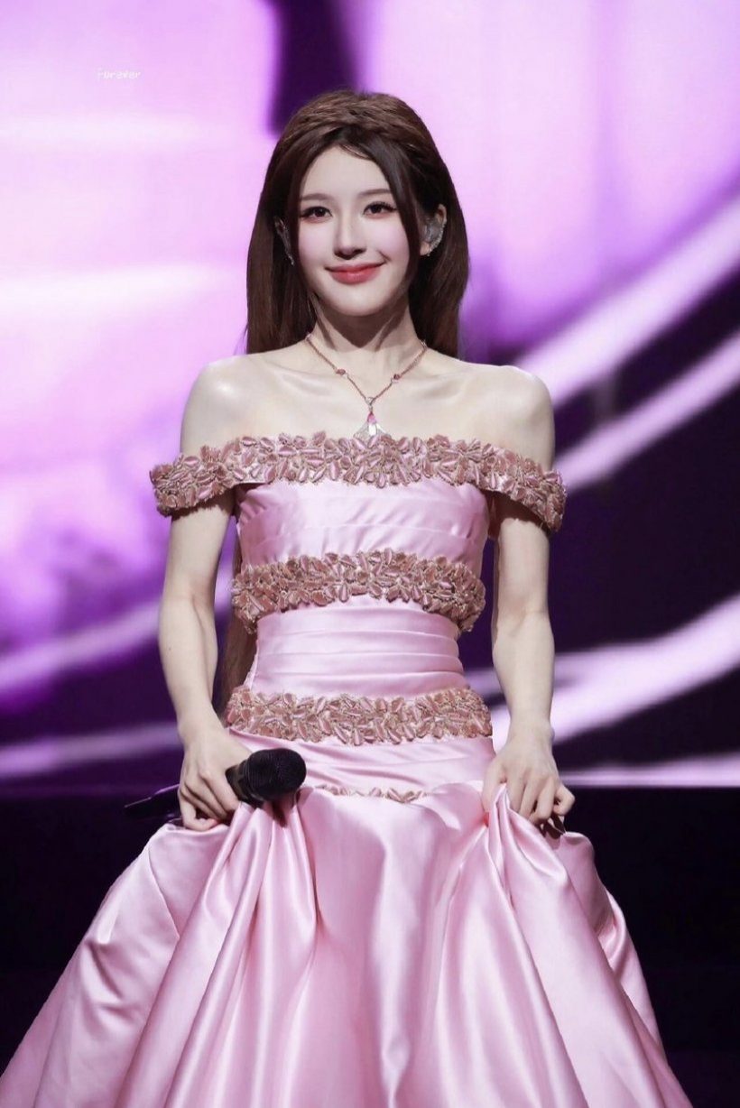 จ้าวลู่ซือเสกกรุงเทพฯ เป็นเทพนิยาย! ทุกลุคบนเวทีสวยใจละลาย